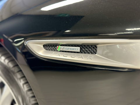Jaguar XF 2.0 Prestige | Cruise Control | Achteruitrijcamera | Stoelverwarming | Parkeersensoren | Elektrische Stoelen |