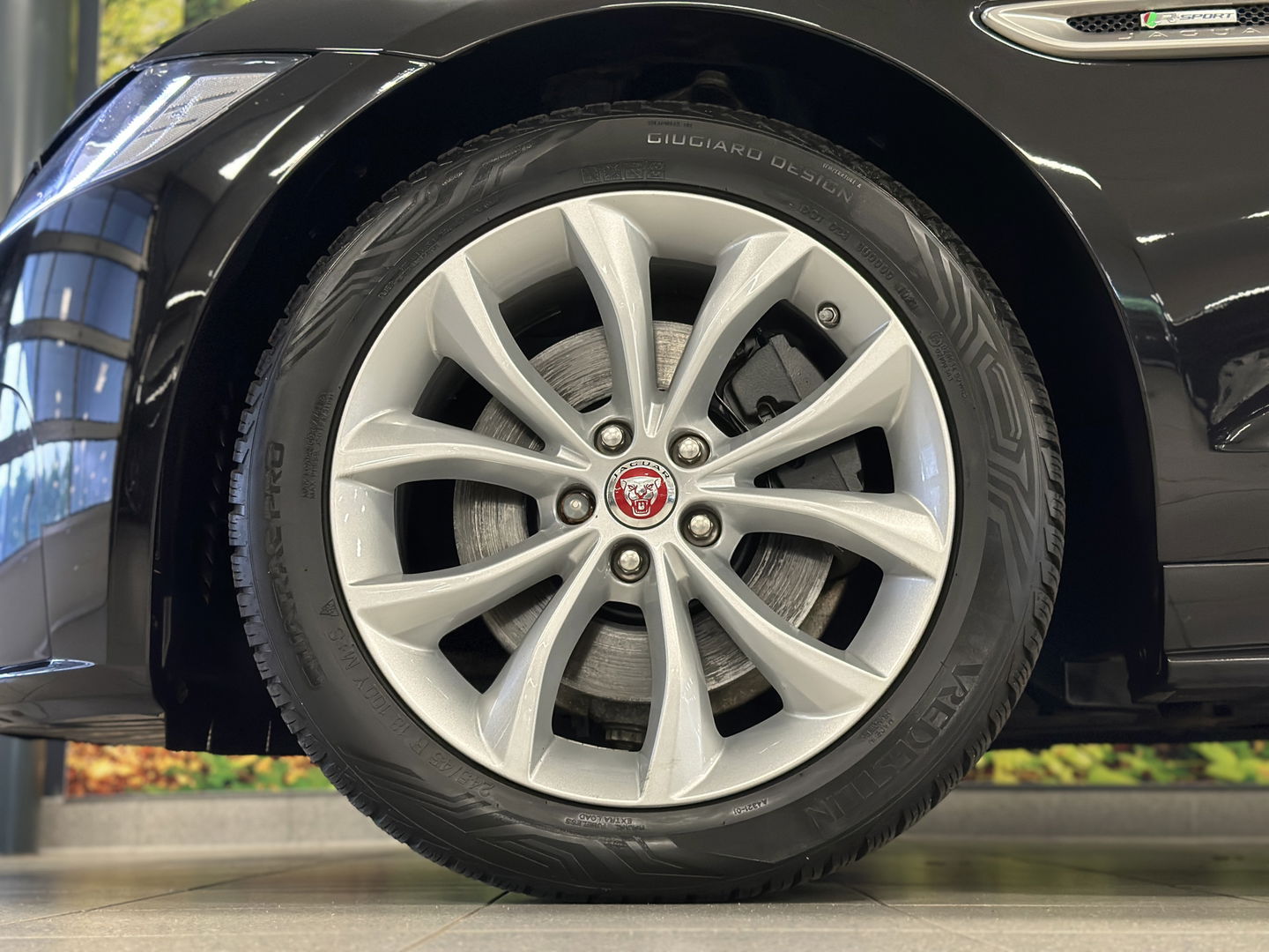Jaguar XF 2.0 Prestige | Cruise Control | Achteruitrijcamera | Stoelverwarming | Parkeersensoren | Elektrische Stoelen |