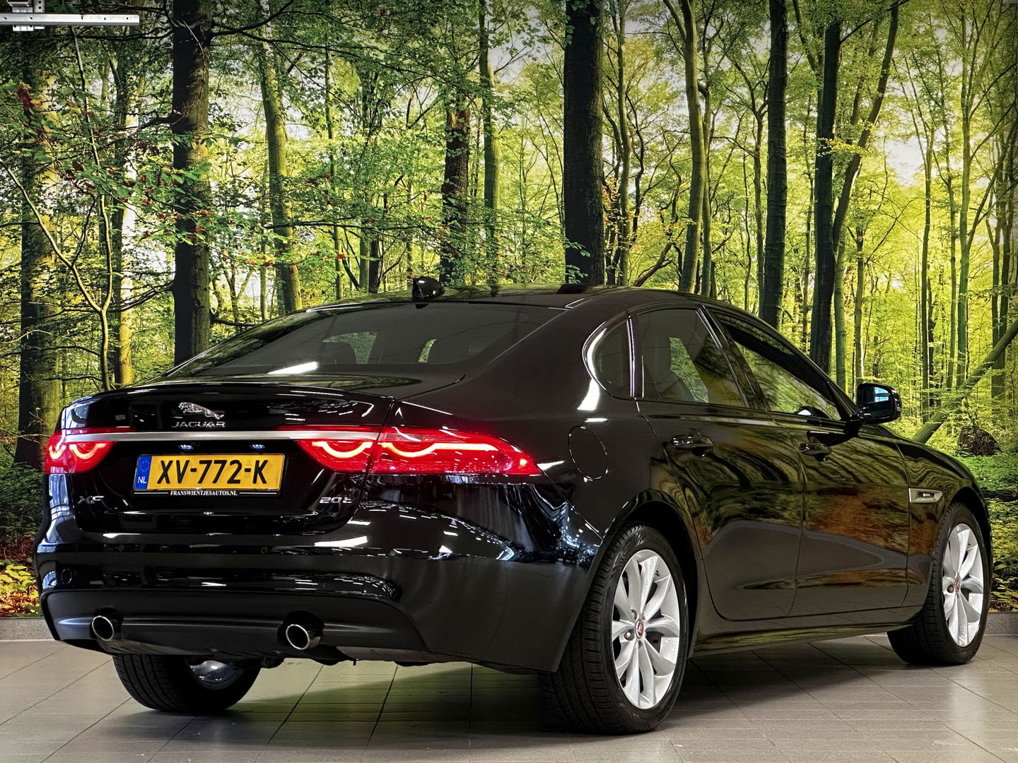 Jaguar XF 2.0 Prestige | Cruise Control | Achteruitrijcamera | Stoelverwarming | Parkeersensoren | Elektrische Stoelen |