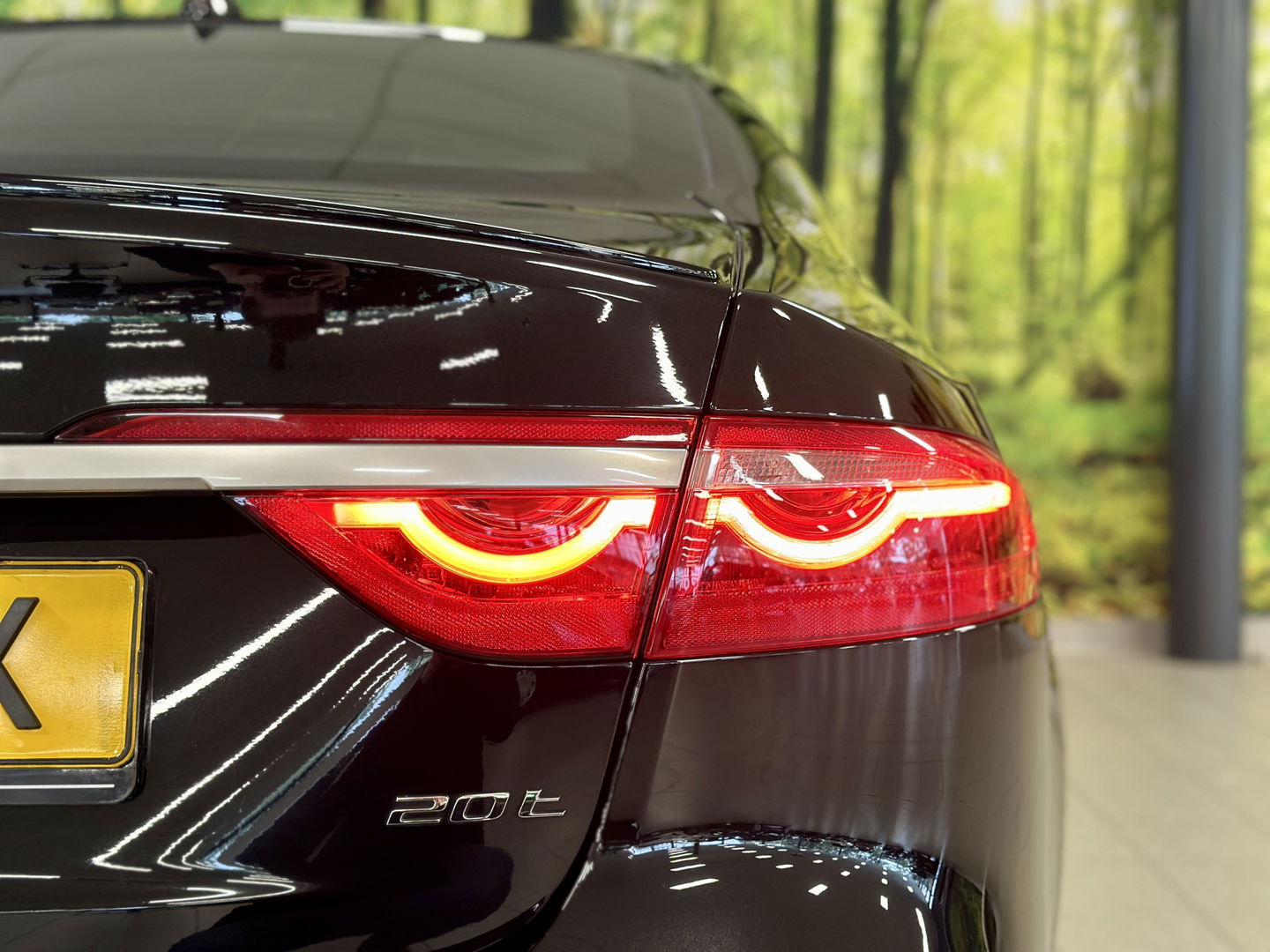 Jaguar XF 2.0 Prestige | Cruise Control | Achteruitrijcamera | Stoelverwarming | Parkeersensoren | Elektrische Stoelen |