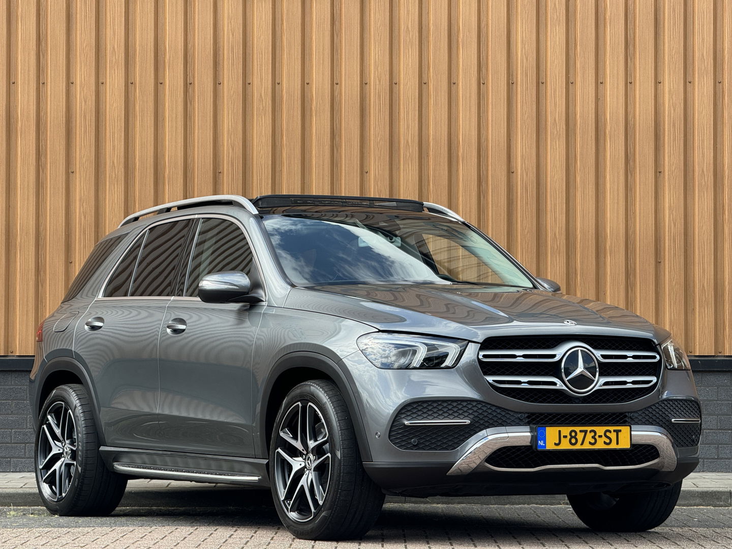 Mercedes-Benz GLE 450 4MATIC Premium Plus | 367 PK! | Panoramadak | Elektrische Stoelen + Geheugen | LED | Cruise Control | Apple Carplay | Android Auto |