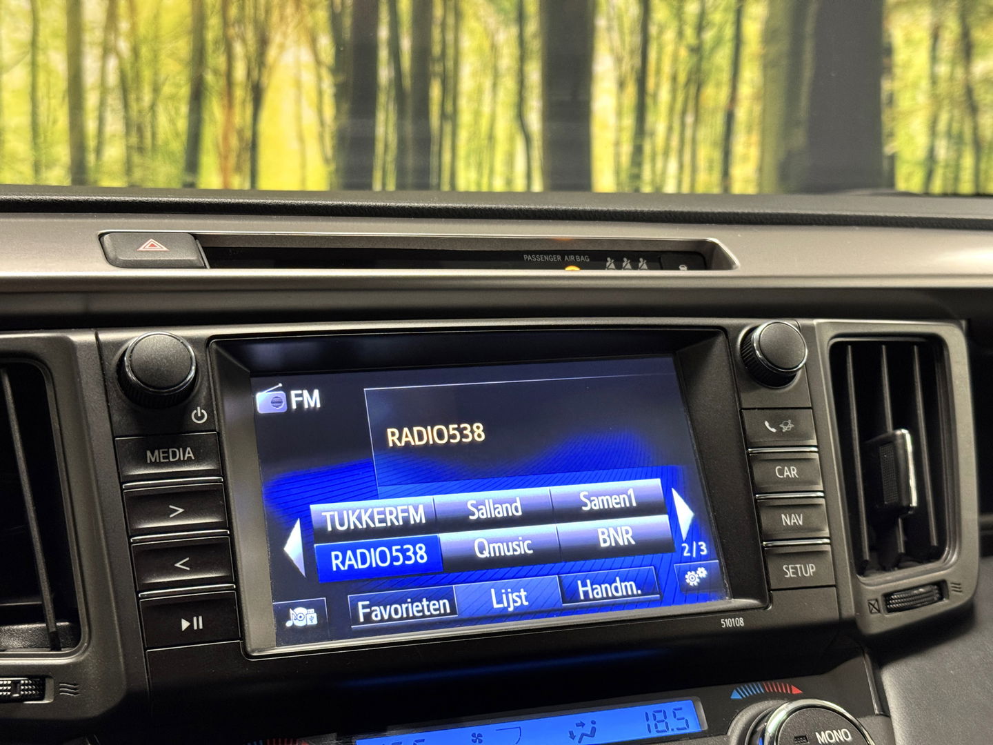 Toyota RAV4 2.5 Hybrid Executive Business | Elektrische Bestuurdersstoel | Cruise Control | Achteruitrijcamera | Parkeersensoren | Keyless | Elektrische Achterklep | Bluetooth | Navigatie |