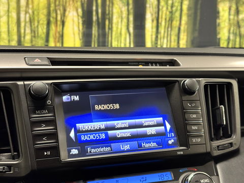 Toyota RAV4 2.5 Hybrid Executive Business | Elektrische Bestuurdersstoel | Cruise Control | Achteruitrijcamera | Parkeersensoren | Keyless | Elektrische Achterklep | Bluetooth | Navigatie |