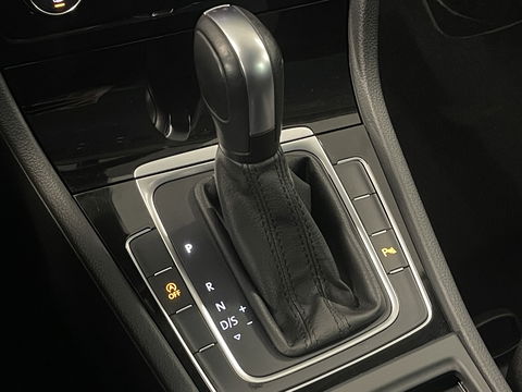 Volkswagen GOLF Variant 1.5 TSI Highline Business | Automaat! | Massagestoel | Apple Carplay | Android Auto | Navigatie | Stoelverwarming | Led | Adaptieve Cruise Control | Isofix | Parkeersensoren |