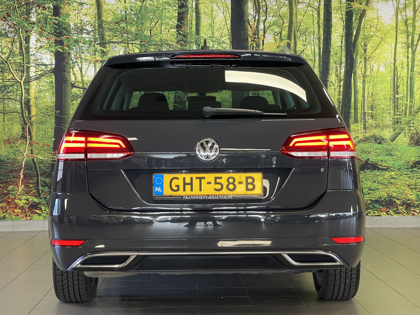 Volkswagen GOLF Variant 1.5 TSI Highline Business | Automaat! | Massagestoel | Apple Carplay | Android Auto | Navigatie | Stoelverwarming | Led | Adaptieve Cruise Control | Isofix | Parkeersensoren |