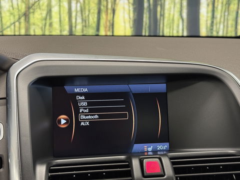 Volvo XC60 3.0 T6 AWD Summum | 305 PK! | 6 Cilinder | Panoramadak | Leder | Xenon | Navigatie | Elektrische Achterklep | Parkeersensoren | Cruise Control | Isofix | 18" Lichtmetaal |