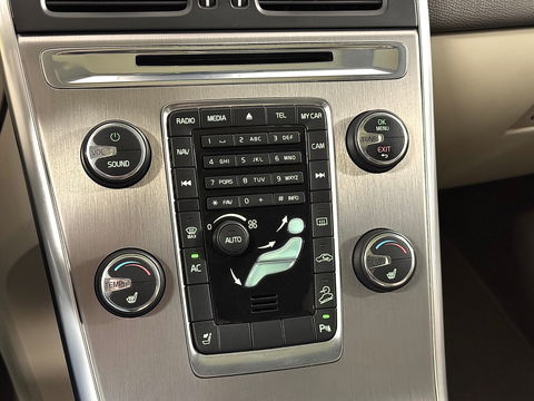 Volvo XC60 3.0 T6 AWD Summum | 305 PK! | 6 Cilinder | Panoramadak | Leder | Xenon | Navigatie | Elektrische Achterklep | Parkeersensoren | Cruise Control | Isofix | 18" Lichtmetaal |