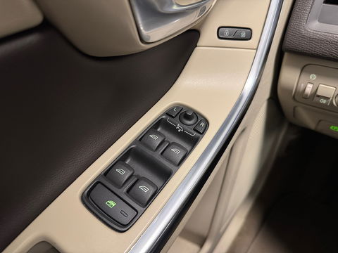 Volvo XC60 3.0 T6 AWD Summum | 305 PK! | 6 Cilinder | Panoramadak | Leder | Xenon | Navigatie | Elektrische Achterklep | Parkeersensoren | Cruise Control | Isofix | 18" Lichtmetaal |
