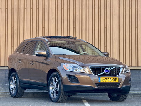 Volvo XC60 3.0 T6 AWD Summum | 305 PK! | 6 Cilinder | Panoramadak | Leder | Xenon | Navigatie | Elektrische Achterklep | Parkeersensoren | Cruise Control | Isofix | 18" Lichtmetaal |