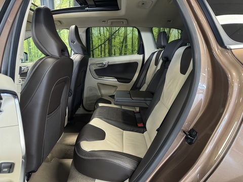Volvo XC60 3.0 T6 AWD Summum | 305 PK! | 6 Cilinder | Panoramadak | Leder | Xenon | Navigatie | Elektrische Achterklep | Parkeersensoren | Cruise Control | Isofix | 18" Lichtmetaal |