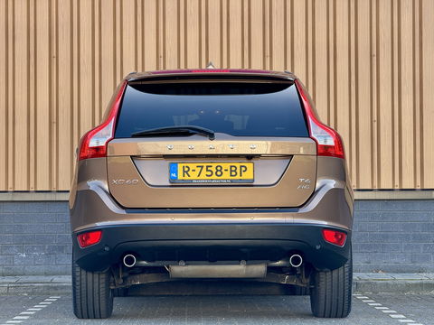 Volvo XC60 3.0 T6 AWD Summum | 305 PK! | 6 Cilinder | Panoramadak | Leder | Xenon | Navigatie | Elektrische Achterklep | Parkeersensoren | Cruise Control | Isofix | 18" Lichtmetaal |
