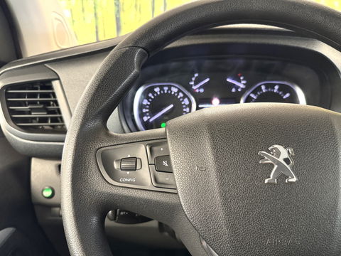 Peugeot Expert 231L 2.0 BlueHDI 120 DC Premium | 5 Persoons | Navigatie | Trekhaak | Apple Carplay | Android Auto | Cruise Control | Parkeersensoren Achter |