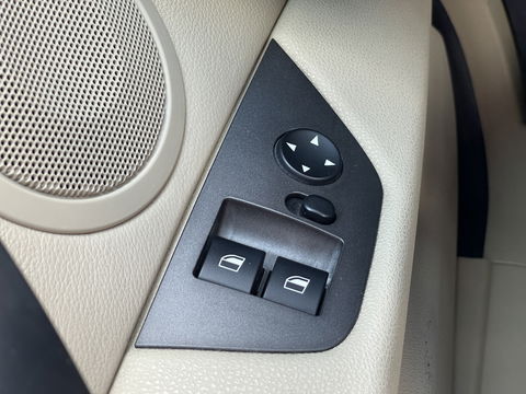 BMW Z4 Roadster 3.0i | Xenon | Airconditioning | Stoelverwarming | 18'' Lichtmetaal | Radio | Cruise Control |