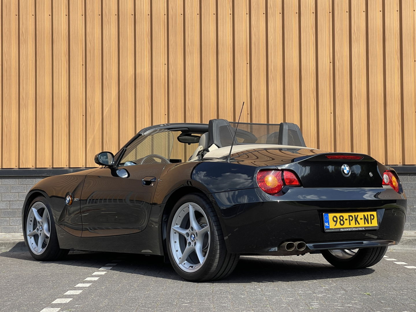 BMW Z4 Roadster 3.0i | Xenon | Airconditioning | Stoelverwarming | 18'' Lichtmetaal | Radio | Cruise Control |