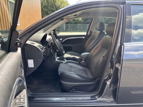 Ford Mondeo 1.8-16V Platinum | Handel/Export | Afneembare Trekhaak | Cruise Control | Parkeersensoren Achter | Stoelverwarming | Voorruit Verwarming | Lichtmetaal 16" |