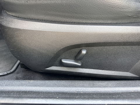 Ford Mondeo 1.8-16V Platinum | Handel/Export | Afneembare Trekhaak | Cruise Control | Parkeersensoren Achter | Stoelverwarming | Voorruit Verwarming | Lichtmetaal 16" |
