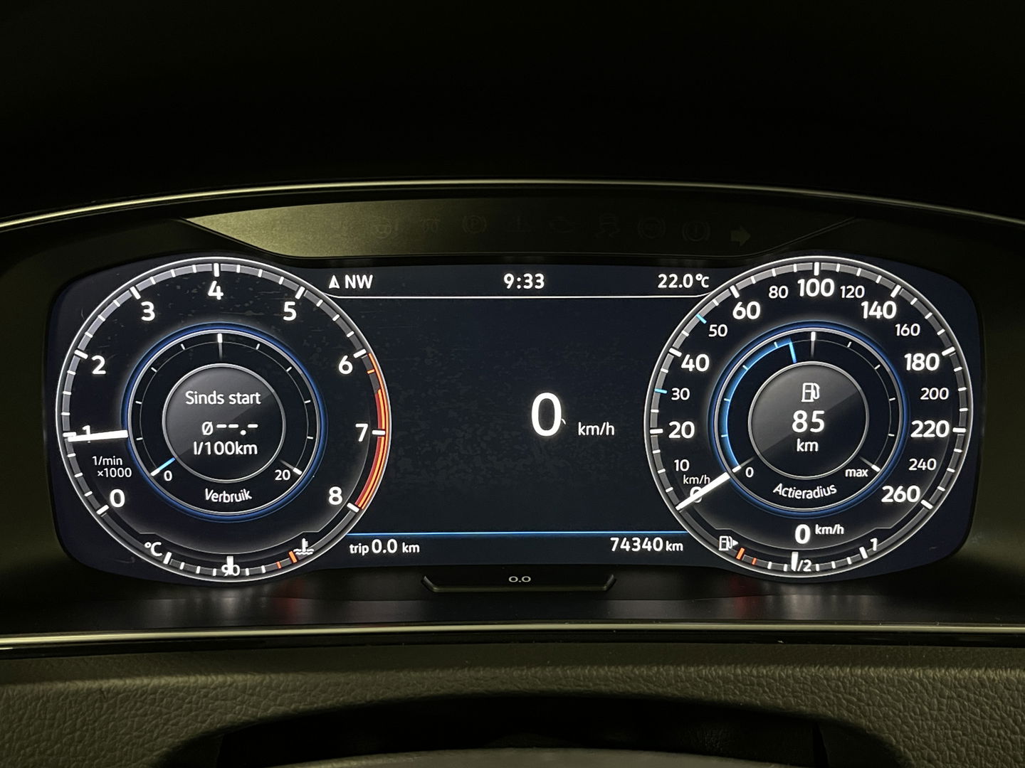 Volkswagen Golf 1.0 TSI Highline | Achteruitrijcamera | Adaptieve Cruise Control | Apple Carplay/Android Auto | Airconditioning | Parkeersensoren | DAB | Bluetooth |