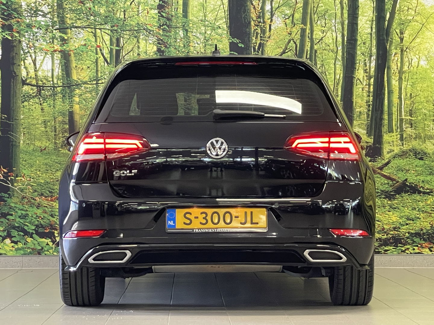 Volkswagen Golf 1.0 TSI Highline | Achteruitrijcamera | Adaptieve Cruise Control | Apple Carplay/Android Auto | Airconditioning | Parkeersensoren | DAB | Bluetooth |