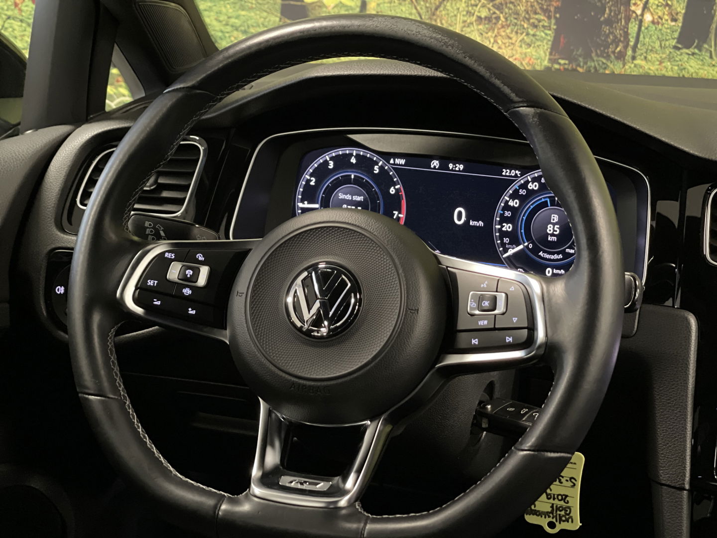 Volkswagen Golf 1.0 TSI Highline | Achteruitrijcamera | Adaptieve Cruise Control | Apple Carplay/Android Auto | Airconditioning | Parkeersensoren | DAB | Bluetooth |