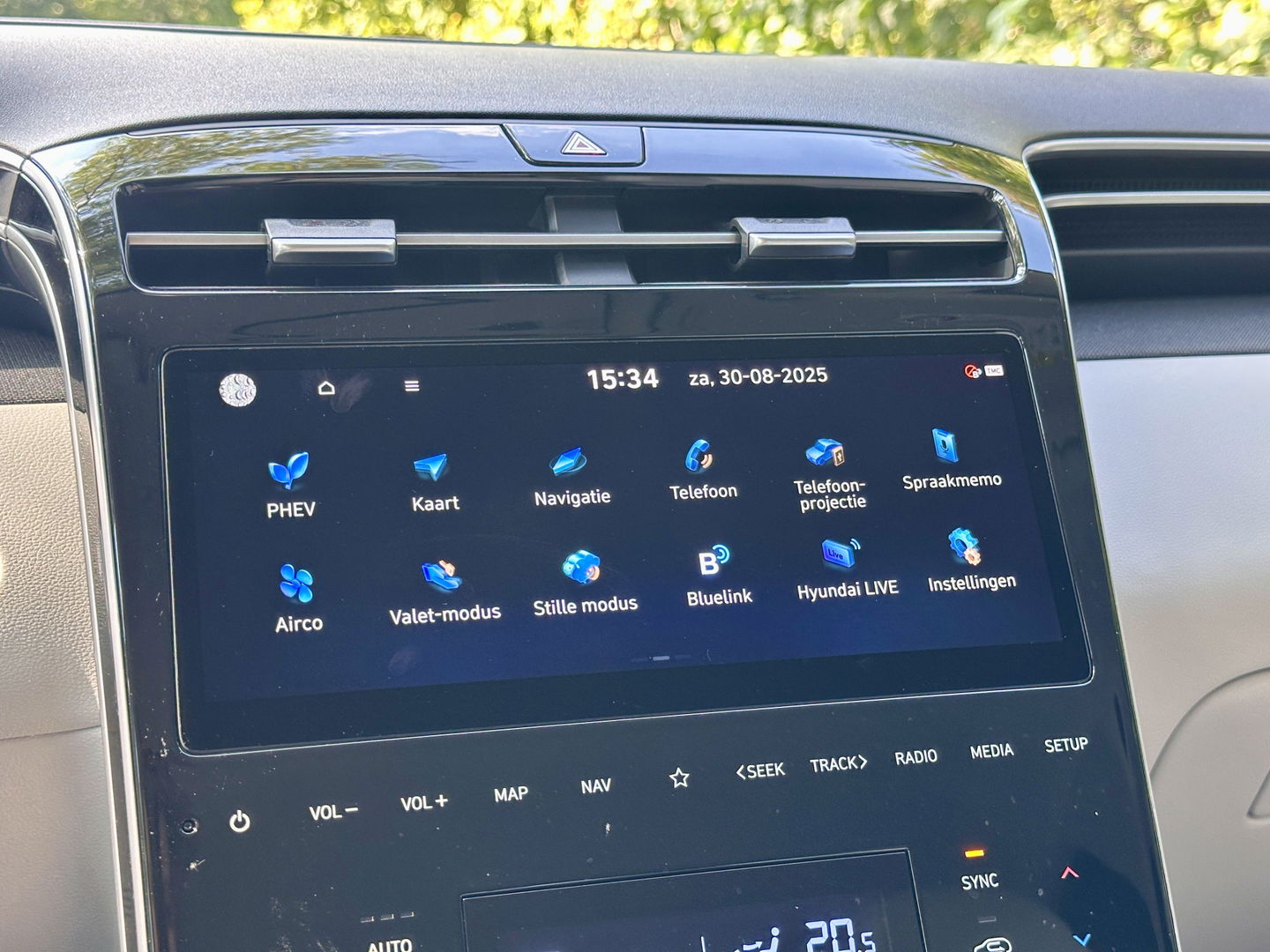 Hyundai Tucson 1.6 T-GDI PHEV Premium 4WD | Adaptive Cruise Control | Stoelverwarming/Verkoeling | KRELL | Stuurverwarming | Apple Carplay | Android Auto | 360 Camera | Elektrische Stoel + Memory | 19" Lichtmetaal