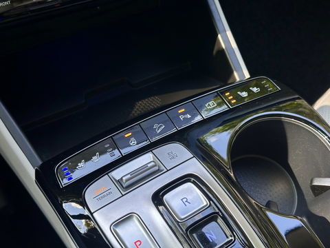 Hyundai Tucson 1.6 T-GDI PHEV Premium 4WD | Adaptive Cruise Control | Stoelverwarming/Verkoeling | KRELL | Stuurverwarming | Apple Carplay | Android Auto | 360 Camera | Elektrische Stoel + Memory | 19" Lichtmetaal