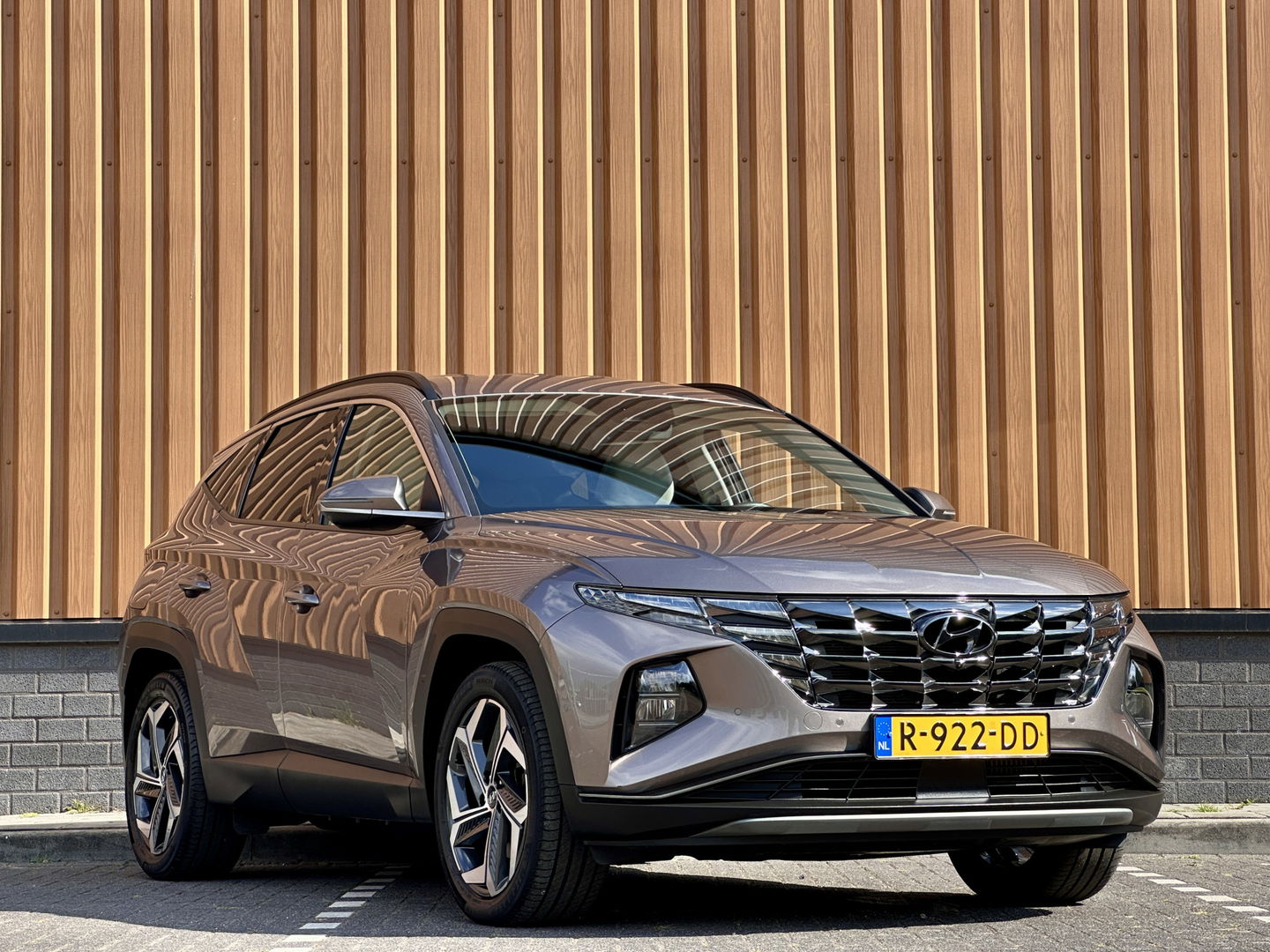 Hyundai Tucson 1.6 T-GDI PHEV Premium 4WD | Adaptive Cruise Control | Stoelverwarming/Verkoeling | KRELL | Stuurverwarming | Apple Carplay | Android Auto | 360 Camera | Elektrische Stoel + Memory | 19" Lichtmetaal