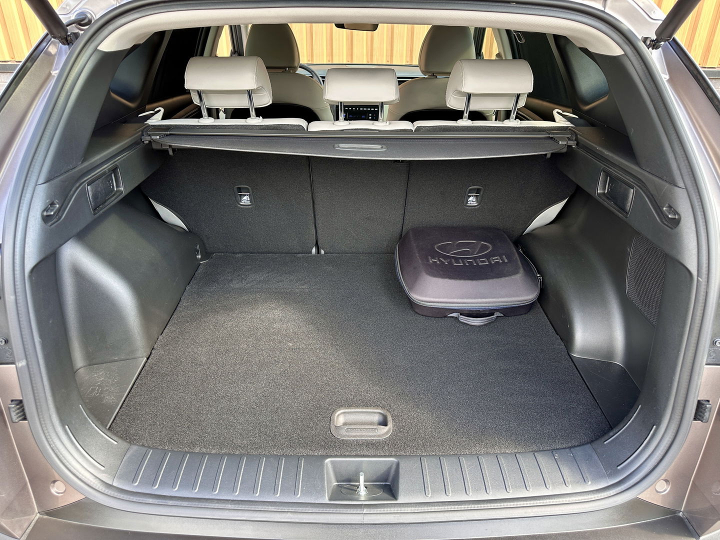 Hyundai Tucson 1.6 T-GDI PHEV Premium 4WD | Adaptive Cruise Control | Stoelverwarming/Verkoeling | KRELL | Stuurverwarming | Apple Carplay | Android Auto | 360 Camera | Elektrische Stoel + Memory | 19" Lichtmetaal