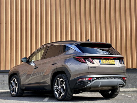 Hyundai Tucson 1.6 T-GDI PHEV Premium 4WD | Adaptive Cruise Control | Stoelverwarming/Verkoeling | KRELL | Stuurverwarming | Apple Carplay | Android Auto | 360 Camera | Elektrische Stoel + Memory | 19" Lichtmetaal