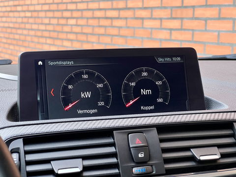 BMW M2 DCT Coupé | 370 PK! | Harman/Kardon | DAB | Leder | Carbon | Camera | 19" Lichtmetaal | Lane Assist | LED | Memory Seat | Navigatie | Cruise Control |