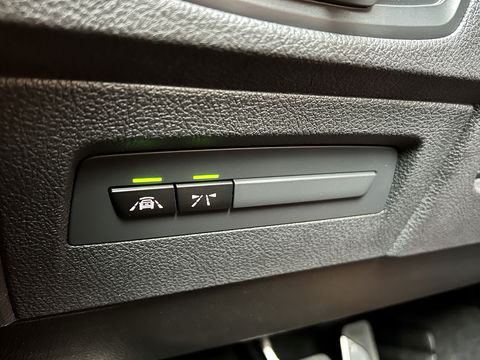 BMW M2 DCT Coupé | 370 PK! | Harman/Kardon | DAB | Leder | Carbon | Camera | 19" Lichtmetaal | Lane Assist | LED | Memory Seat | Navigatie | Cruise Control |