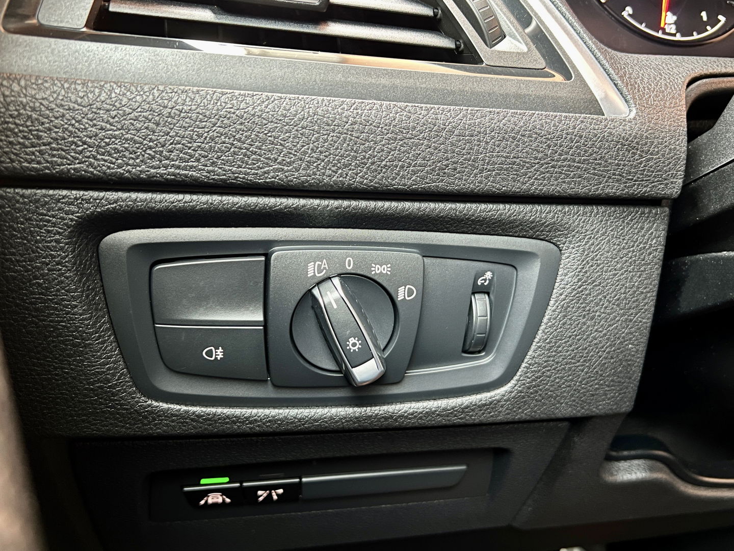BMW M2 DCT Coupé | 370 PK! | Harman/Kardon | DAB | Leder | Carbon | Camera | 19" Lichtmetaal | Lane Assist | LED | Memory Seat | Navigatie | Cruise Control |