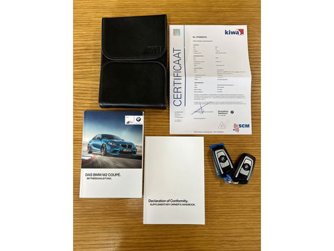BMW M2 DCT Coupé | 370 PK! | Harman/Kardon | DAB | Leder | Carbon | Camera | 19" Lichtmetaal | Lane Assist | LED | Memory Seat | Navigatie | Cruise Control |