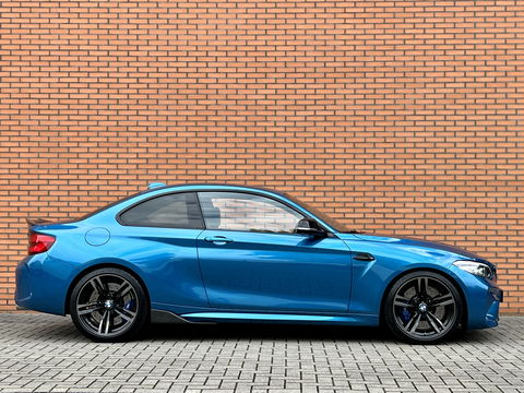 BMW M2 DCT Coupé | 370 PK! | Harman/Kardon | DAB | Leder | Carbon | Camera | 19" Lichtmetaal | Lane Assist | LED | Memory Seat | Navigatie | Cruise Control |