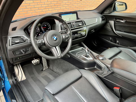 BMW M2 DCT Coupé | 370 PK! | Harman/Kardon | DAB | Leder | Carbon | Camera | 19" Lichtmetaal | Lane Assist | LED | Memory Seat | Navigatie | Cruise Control |