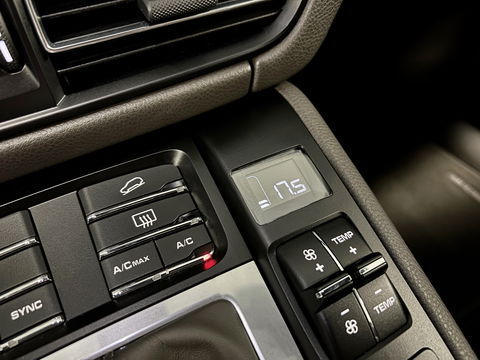 Porsche Macan 2.0 | Bose | Leder | Camera | Led | Navigatie | Stoelverwarming | Elektrische Achterklep |