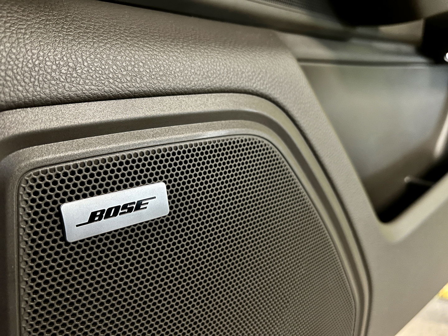 Porsche Macan 2.0 | Bose | Leder | Camera | Led | Navigatie | Stoelverwarming | Elektrische Achterklep |