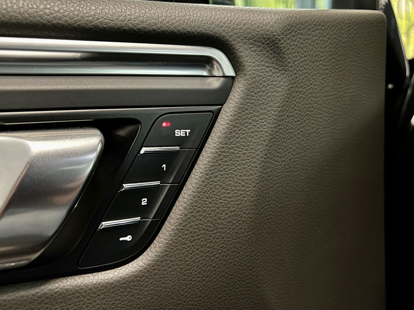 Porsche Macan 2.0 | Bose | Leder | Camera | Led | Navigatie | Stoelverwarming | Elektrische Achterklep |