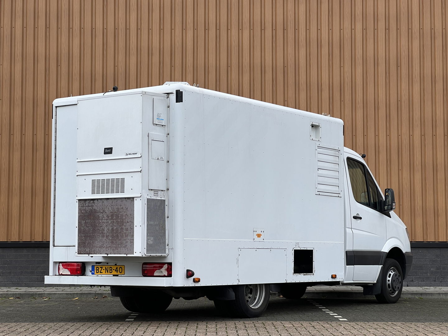 Mercedes-Benz 516CDI | Automaat! | Unieke basis voor oprijwagen | Dubbel Lucht | Airconditioning | Bard Wall-Mount |