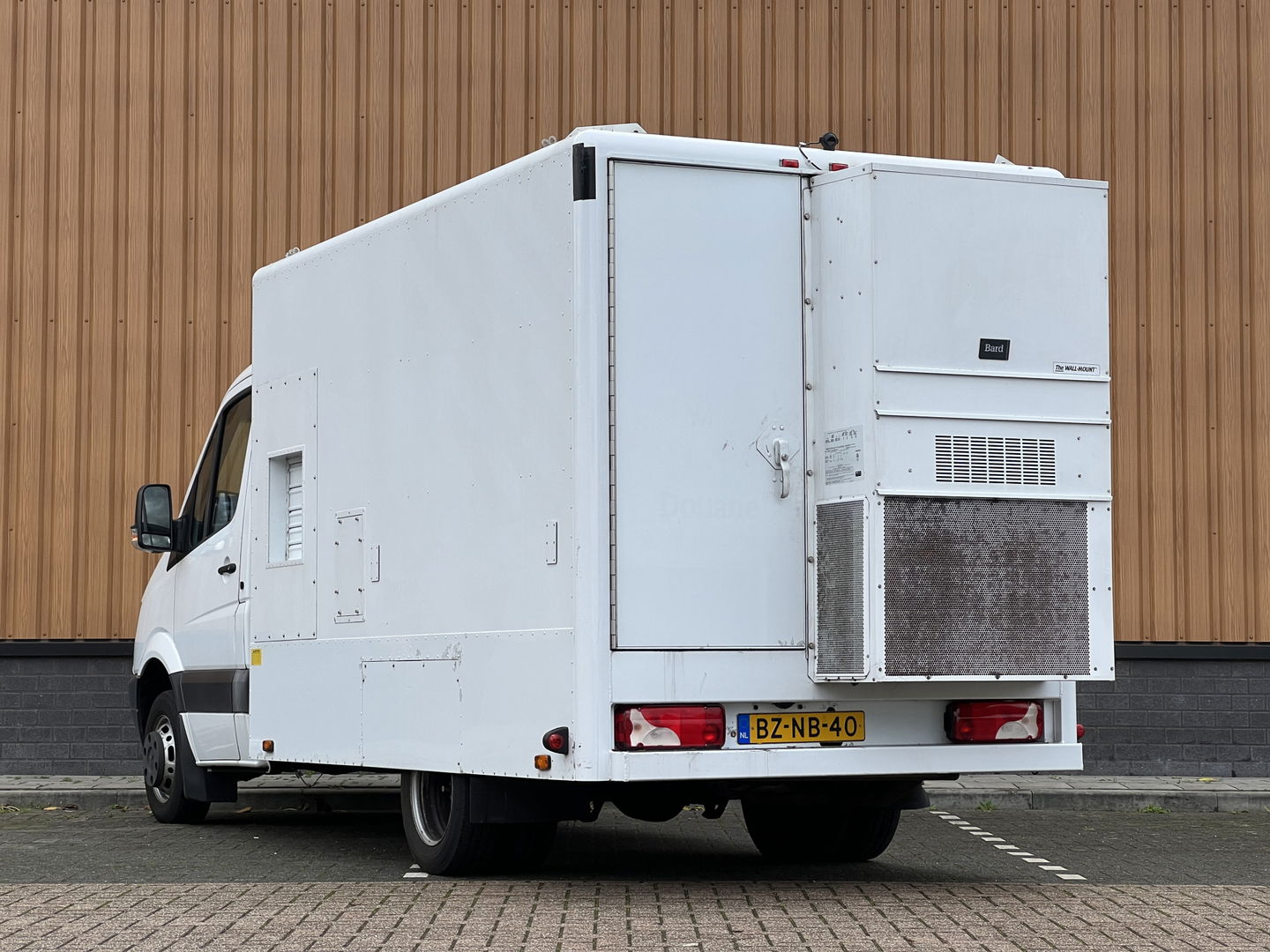 Mercedes-Benz 516CDI | Automaat! | Unieke basis voor oprijwagen | Dubbel Lucht | Airconditioning | Bard Wall-Mount |