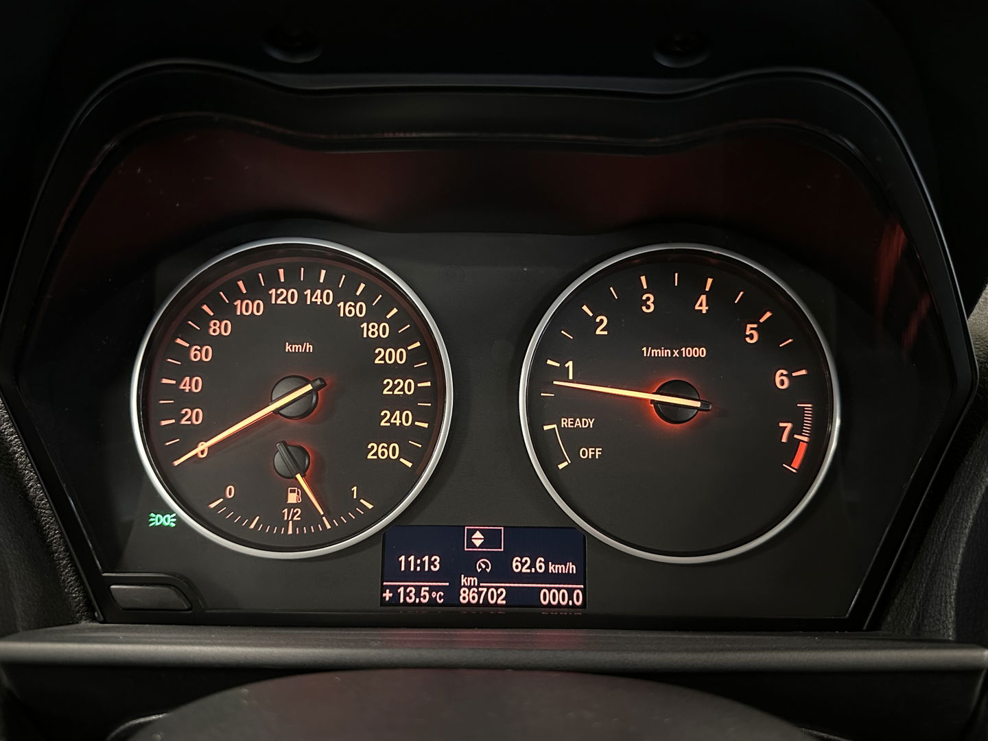 BMW 1-serie 118i High Executive | Stoelverwarming | Parkeersensoren Achter | Stop/Start systeem | Bluetooth |
