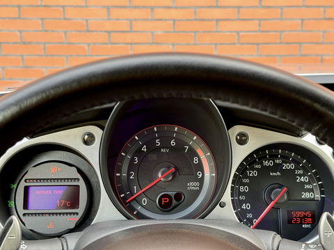 Nissan 370Z Roadster 3.7 V6 Pack | 328 PK! | Achteruitrijcamera | Stoelventilatie | Bose | Keyless Entry | Bluetooth |