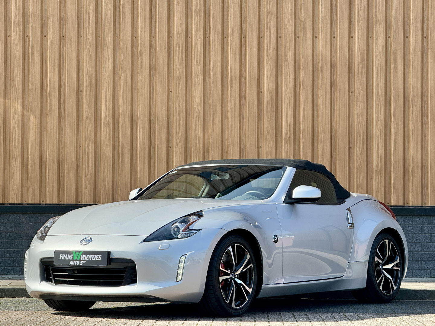 Nissan 370Z Roadster 3.7 V6 Pack | 328 PK! | Achteruitrijcamera | Stoelventilatie | Bose | Keyless Entry | Bluetooth |