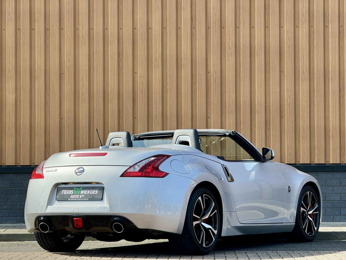 Nissan 370Z Roadster 3.7 V6 Pack | 328 PK! | Achteruitrijcamera | Stoelventilatie | Bose | Keyless Entry | Bluetooth |
