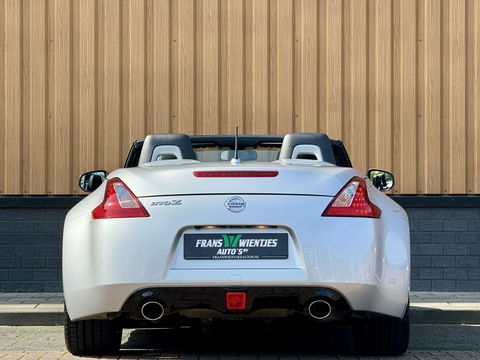 Nissan 370Z Roadster 3.7 V6 Pack | 328 PK! | Achteruitrijcamera | Stoelventilatie | Bose | Keyless Entry | Bluetooth |