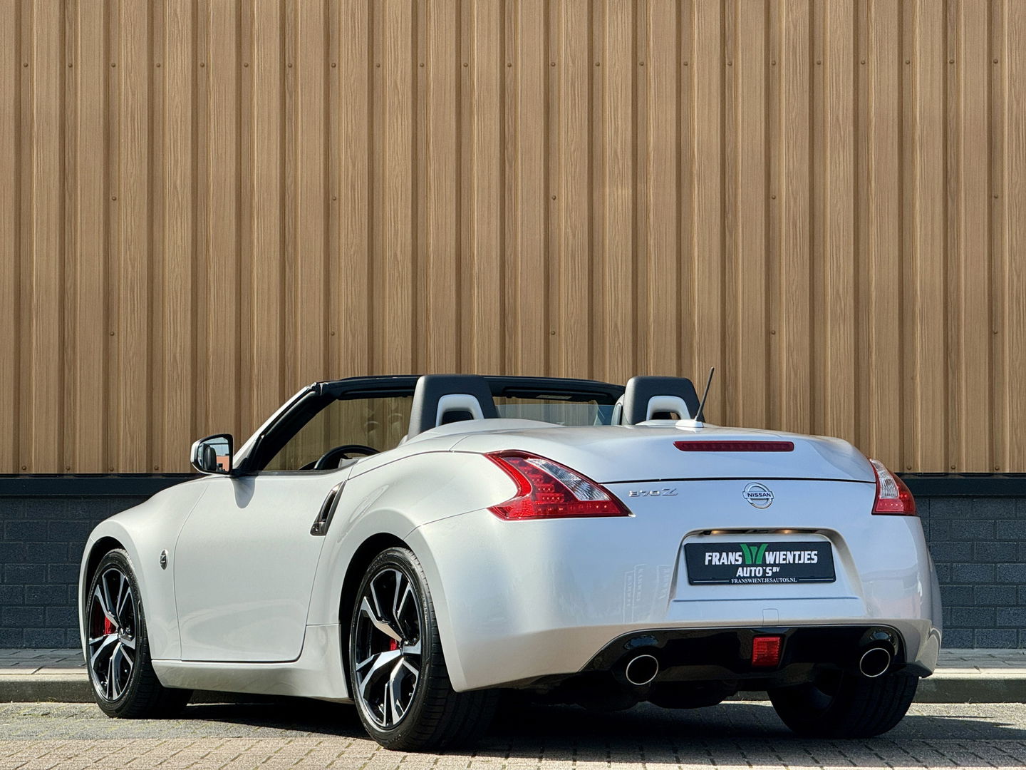 Nissan 370Z Roadster 3.7 V6 Pack | 328 PK! | Achteruitrijcamera | Stoelventilatie | Bose | Keyless Entry | Bluetooth |