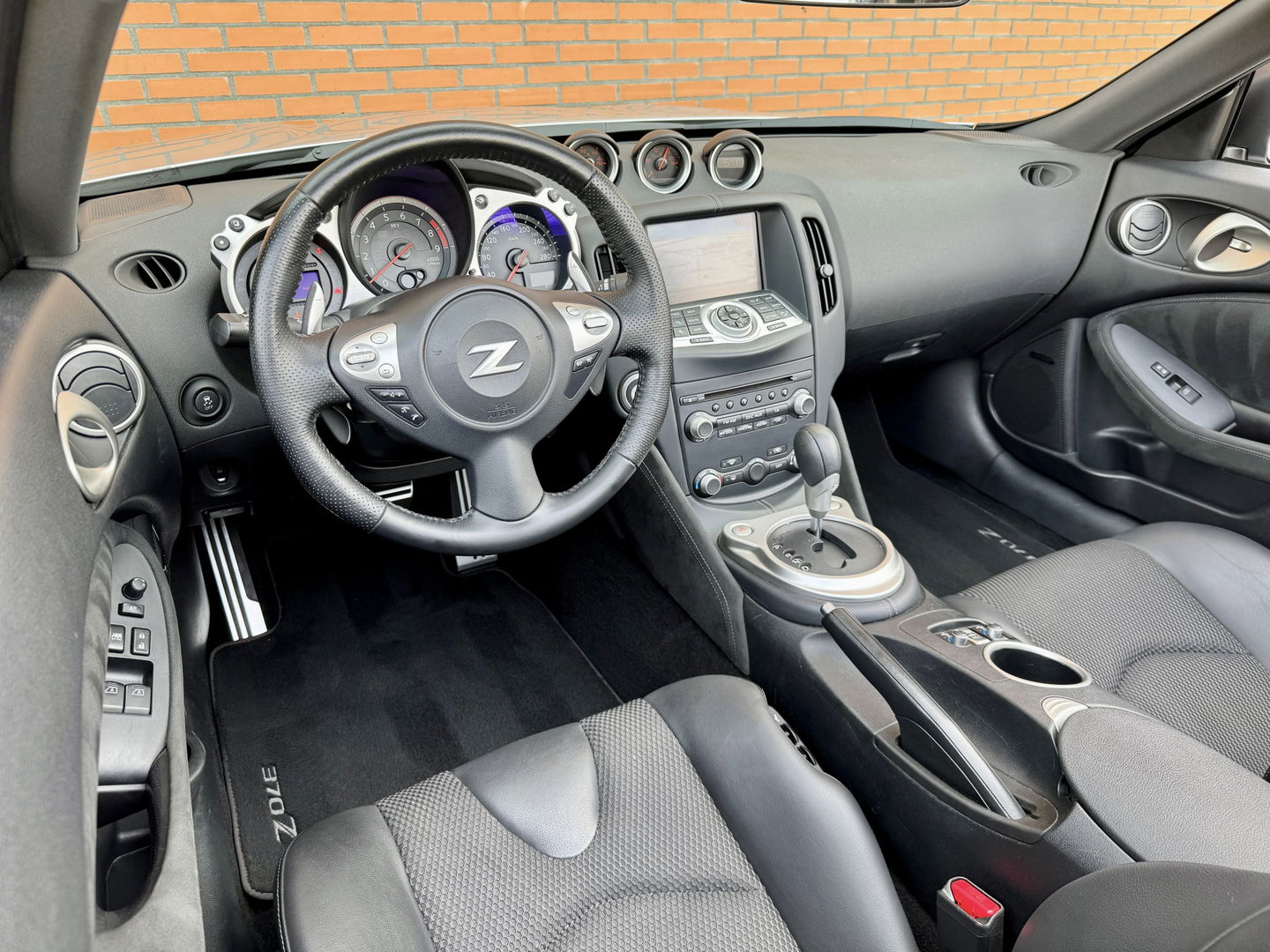 Nissan 370Z Roadster 3.7 V6 Pack | 328 PK! | Achteruitrijcamera | Stoelventilatie | Bose | Keyless Entry | Bluetooth |