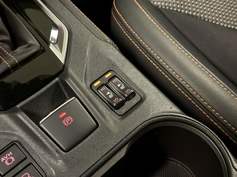 Subaru XV 1.6i Luxury | Achteruitrijcamera | Cruise Control | Navigatie | Apple Carplay | Android Auto | Trekhaak | Stoelverwarming | Airconditioning