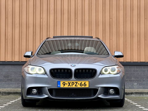 BMW 5 Serie Touring 520i Executive | Panoramadak | Parkeersensoren | Elektrische Stoelen + Geheugenfunctie | Cruise Control | Keyless | Stoelverwarming