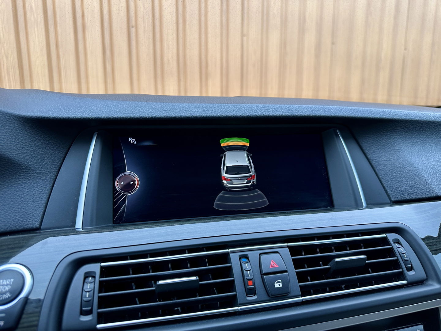 BMW 5 Serie Touring 520i Executive | Panoramadak | Parkeersensoren | Elektrische Stoelen + Geheugenfunctie | Cruise Control | Keyless | Stoelverwarming