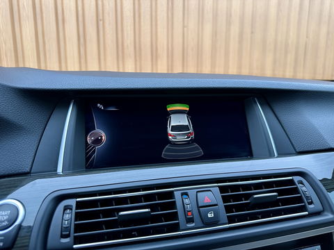 BMW 5 Serie Touring 520i Executive | Panoramadak | Parkeersensoren | Elektrische Stoelen + Geheugenfunctie | Cruise Control | Keyless | Stoelverwarming